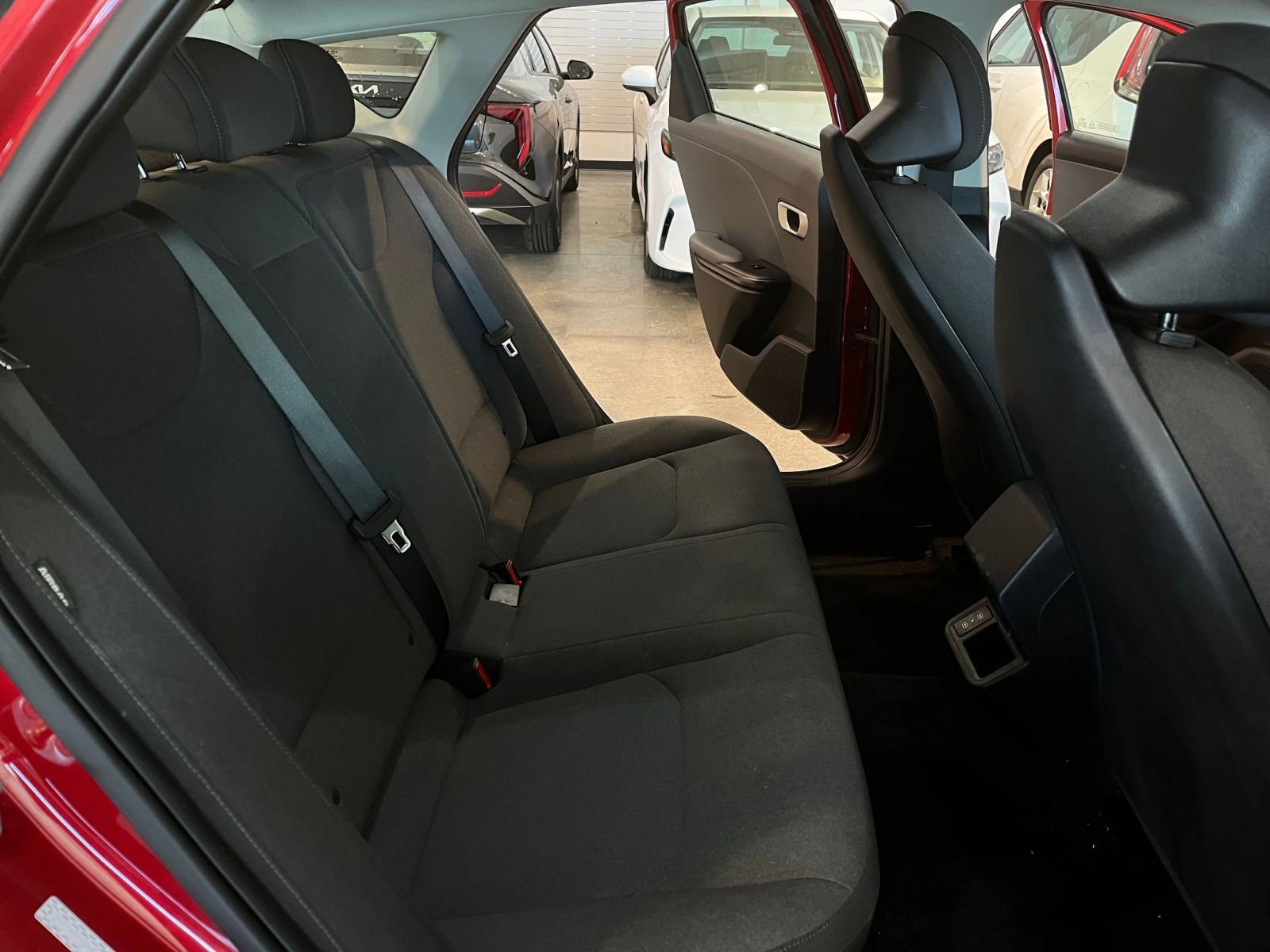 Used 2025 Kia K4 LXS image 36