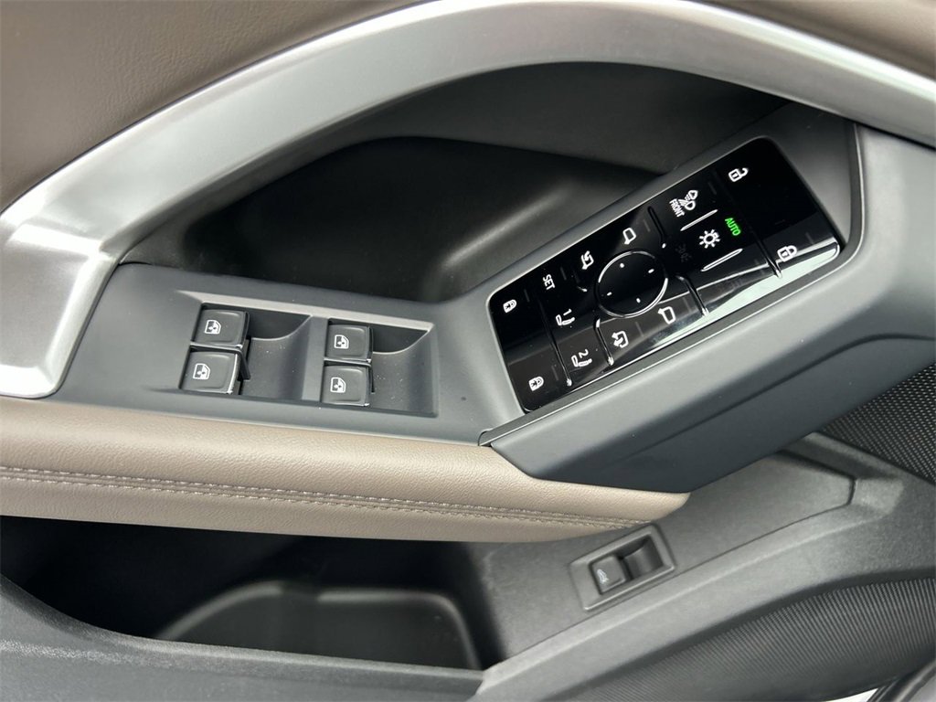 New 2025 Audi Q5 Premium Plus image 22