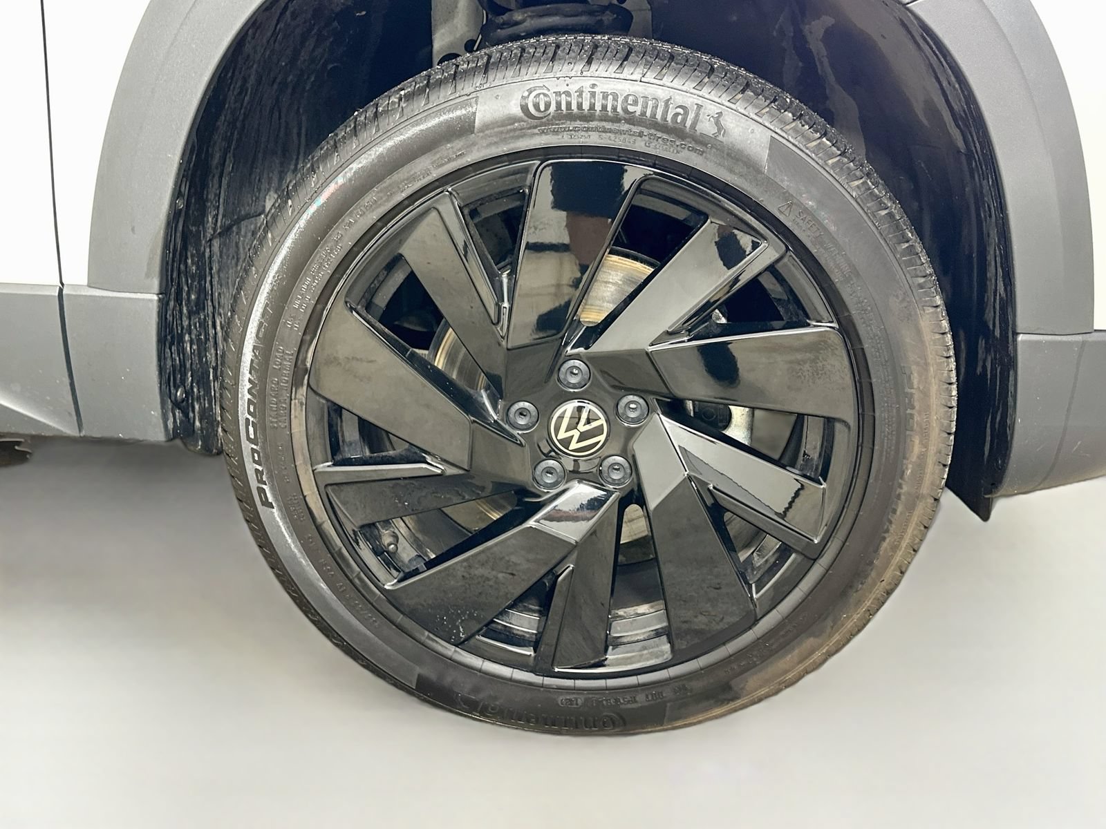 Used 2024 Volkswagen Taos SEL AWD/4WD image 11