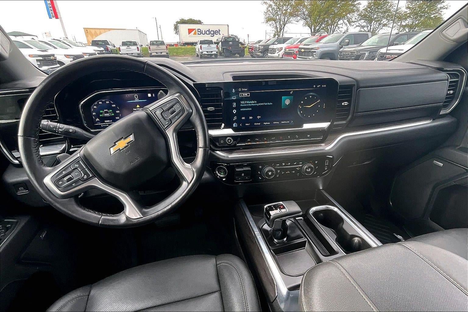 Used 2023 Chevrolet Silverado 1500 LTZ w/ LTZ Premium Package AWD/4WD image 16