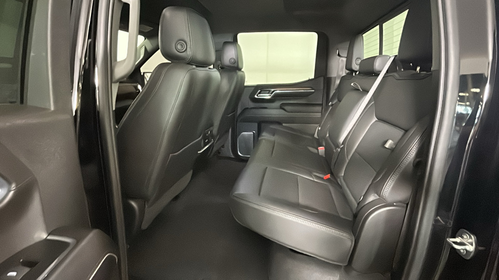 Used 2024 GMC Sierra 1500 Denali w/ Technology Package AWD/4WD image 32