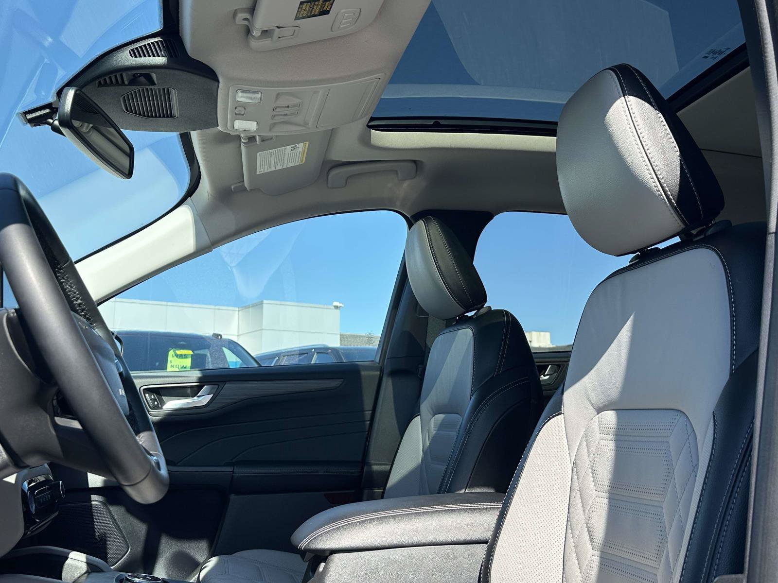 Used 2024 Ford Escape SE w/ PHEV Premium Package FWD image 23