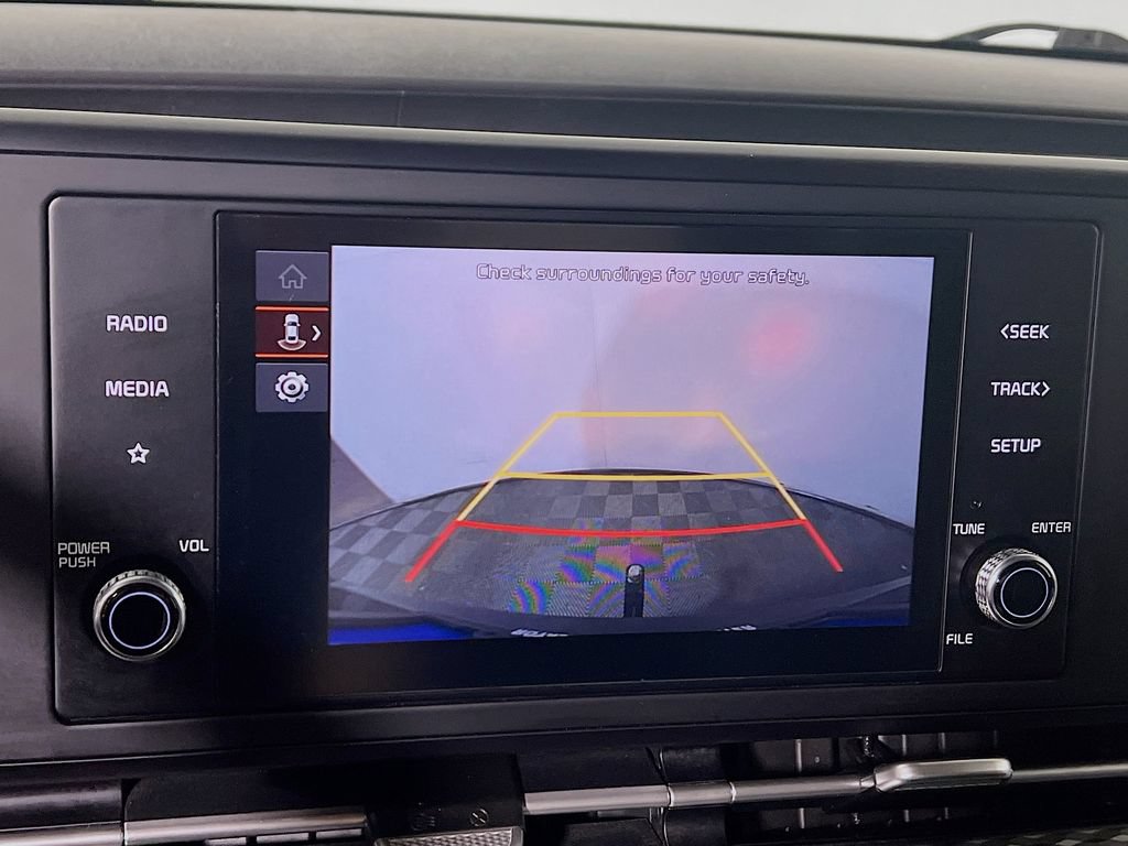 Used 2024 Kia Carnival LX FWD image 12