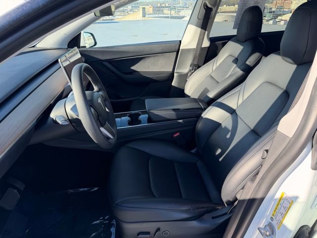 Used 2021 Tesla Model Y Long Range image 10