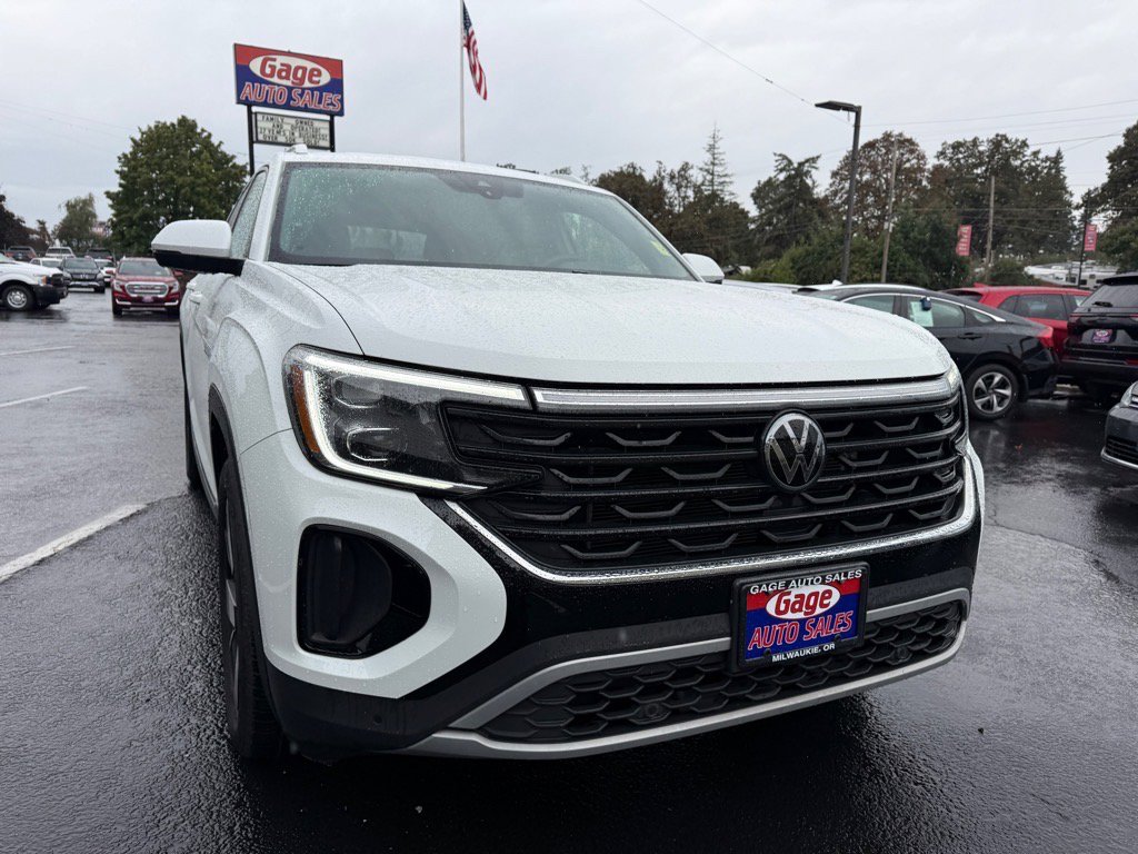 Used 2024 Volkswagen Atlas Cross Sport SE image 11