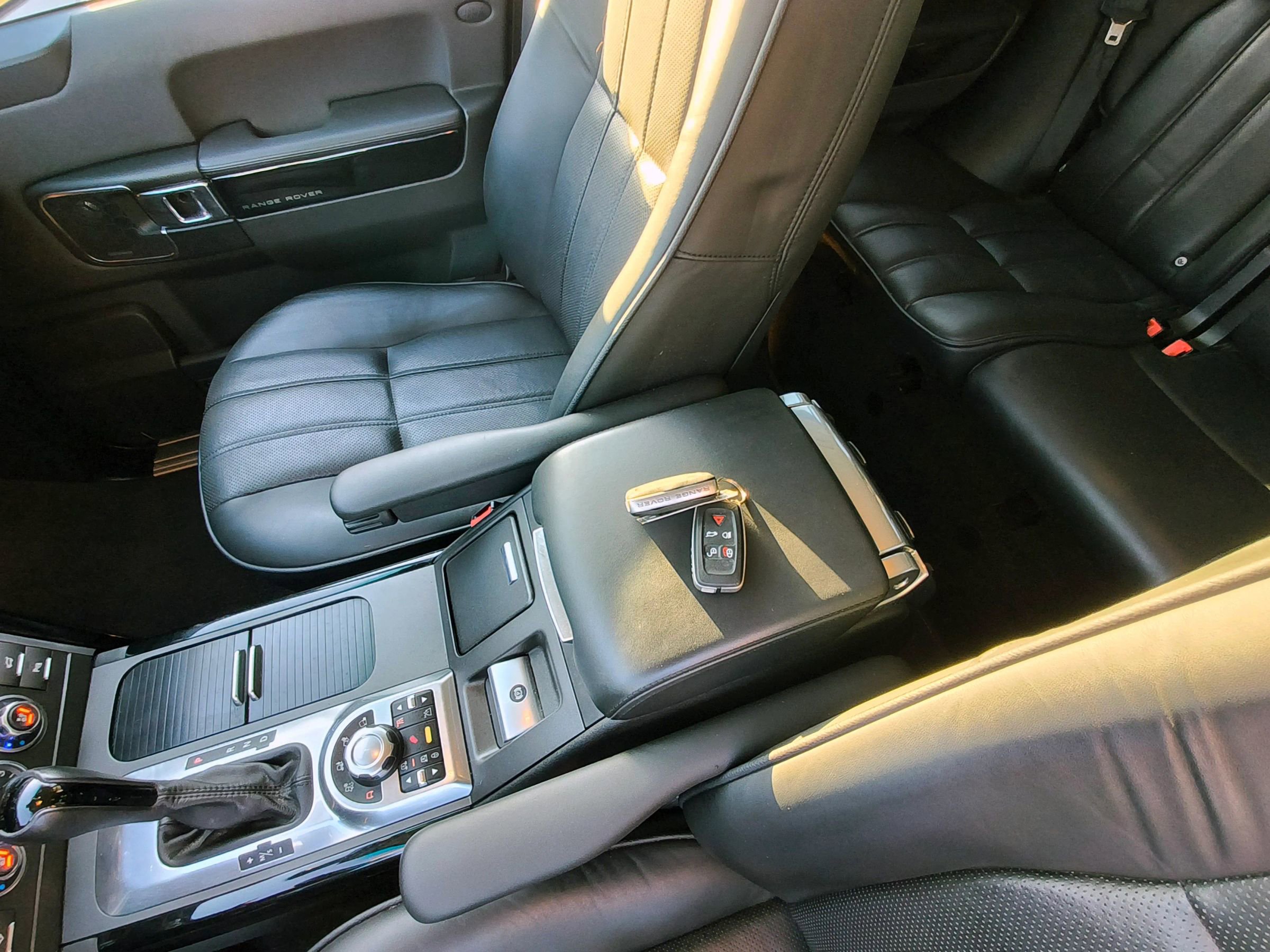 Used 2012 Land Rover Range Rover Supercharged image 21