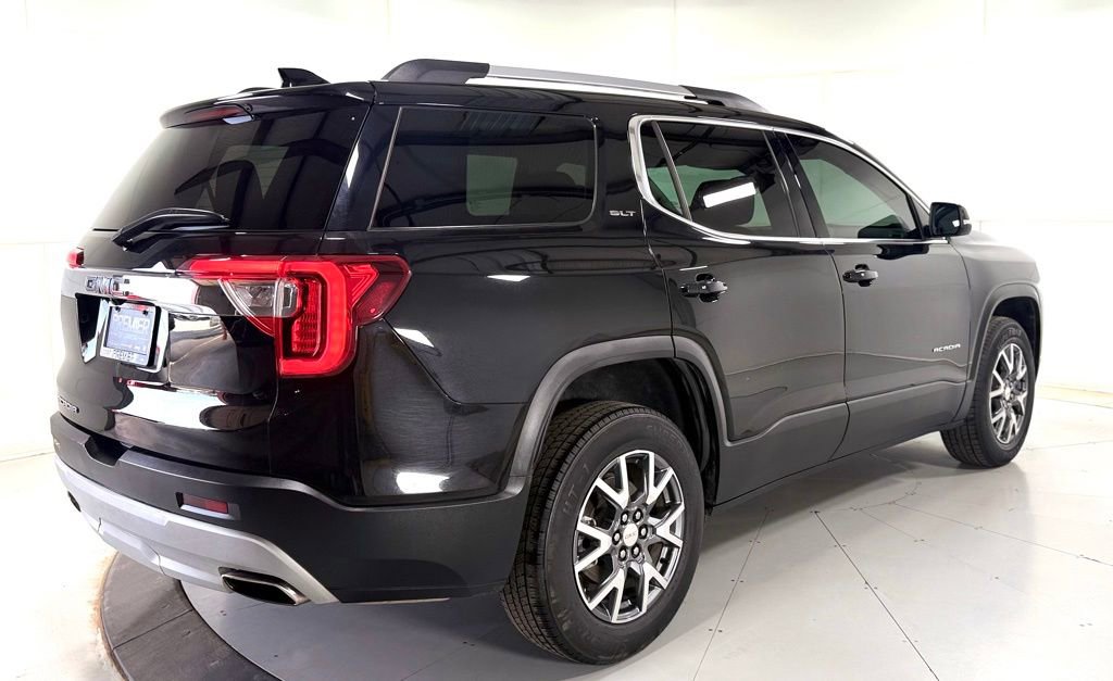 Used 2023 GMC Acadia SLT image 4