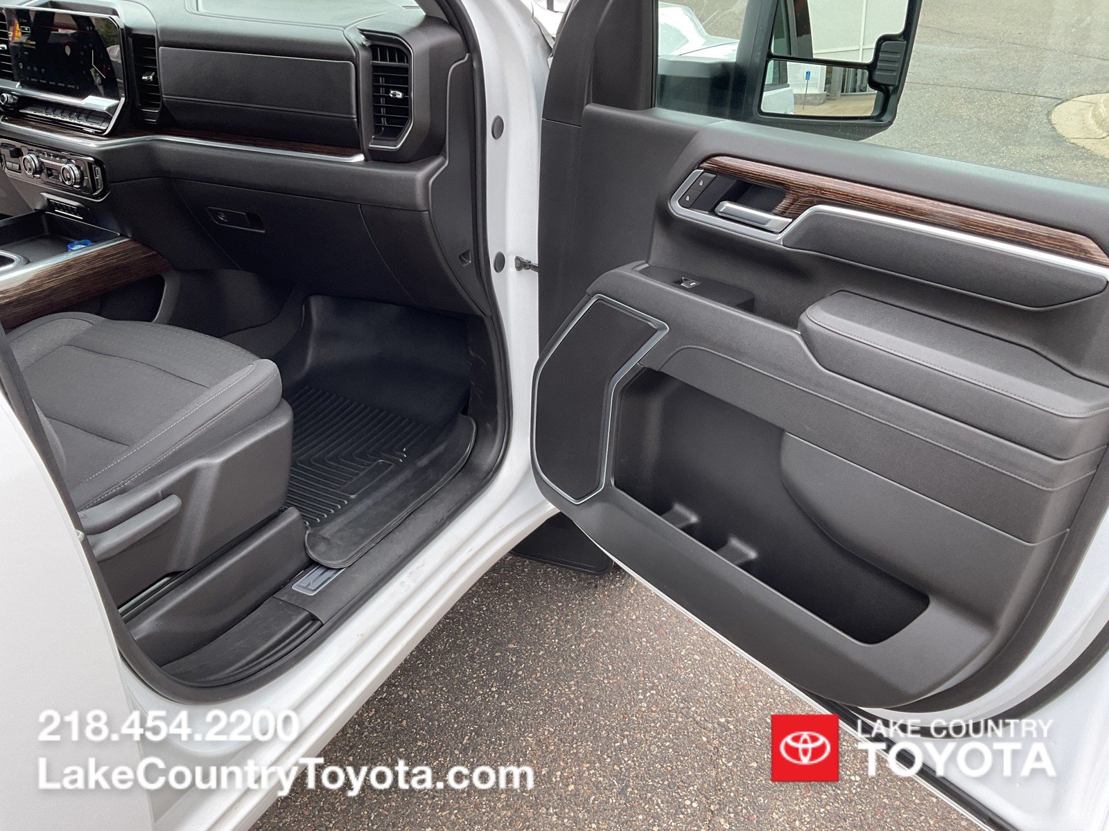Used 2025 GMC Sierra 3500 SLE w/ SLE Convenience Package AWD/4WD image 31