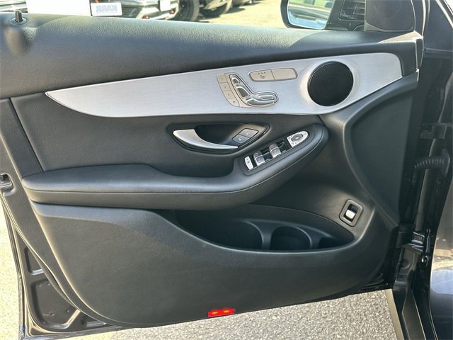 Used 2022 Mercedes-Benz GLC 300 image 20