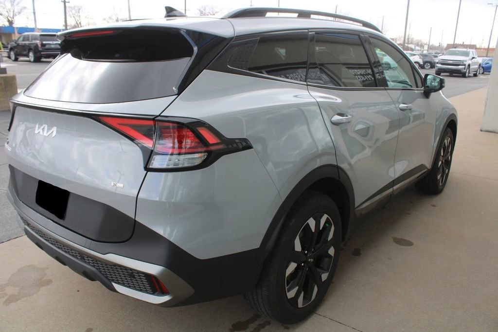Certified 2024 Kia Sportage X-Line image 3