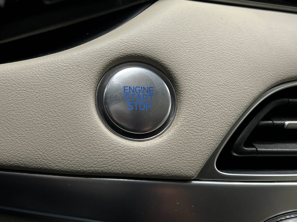 Used 2021 Hyundai Palisade Calligraphy image 23