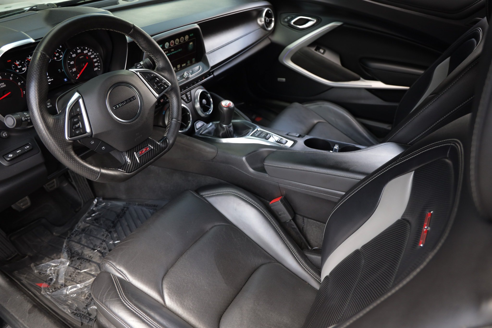 Used 2016 Chevrolet Camaro SS RWD image 6