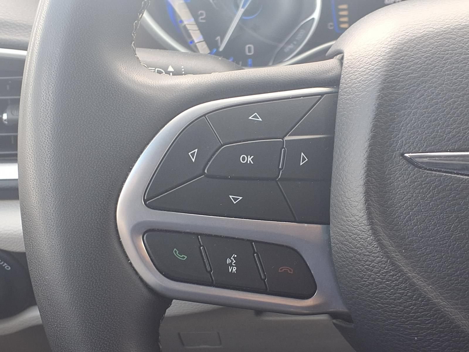 Used 2023 Chrysler Voyager LX FWD image 15