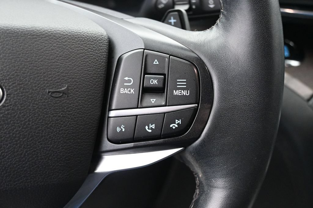 Used 2020 Ford Explorer Platinum w/ Premium Technology Package AWD/4WD image 34
