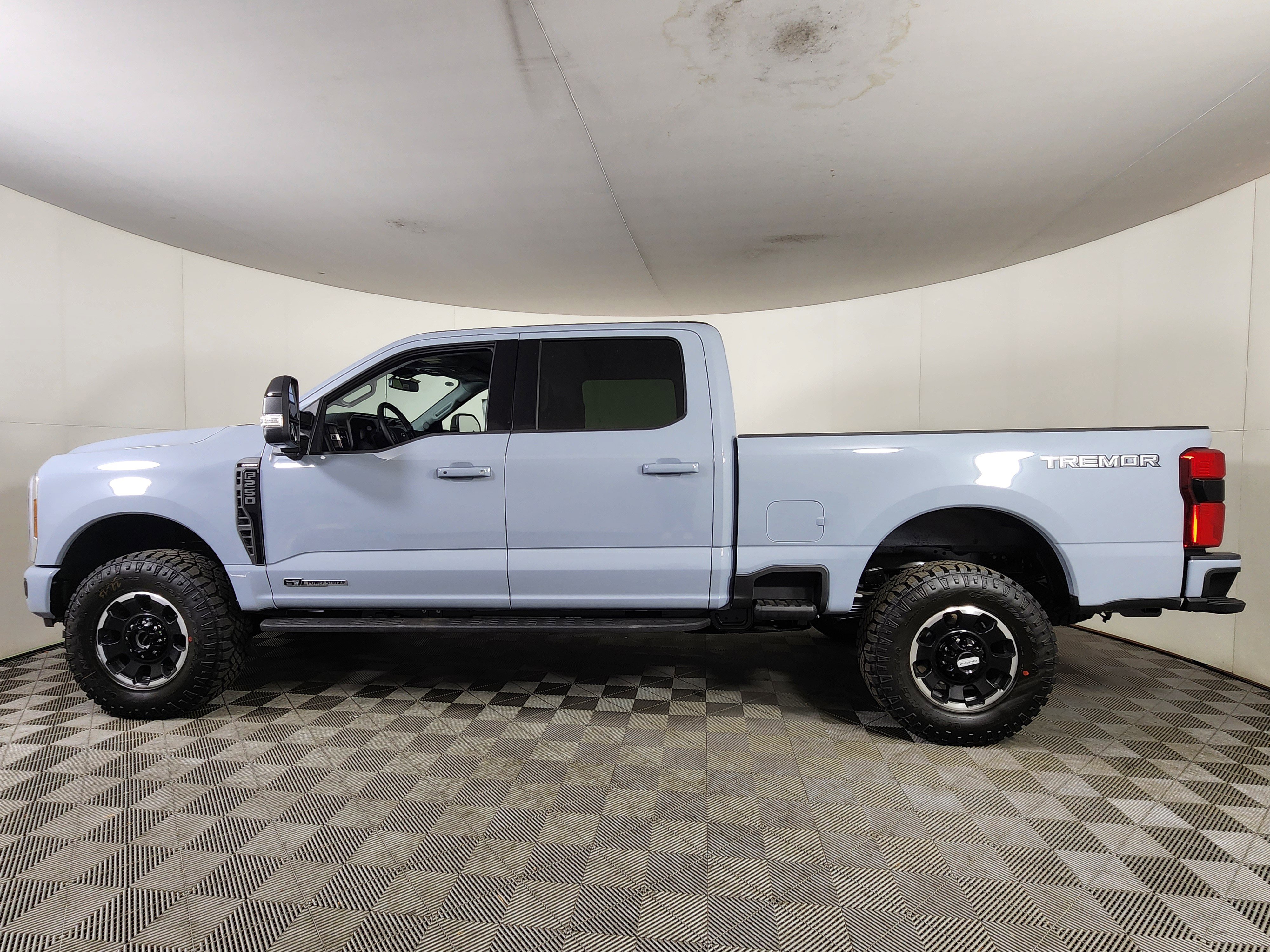 New 2026 Ford F250 Lariat image 4