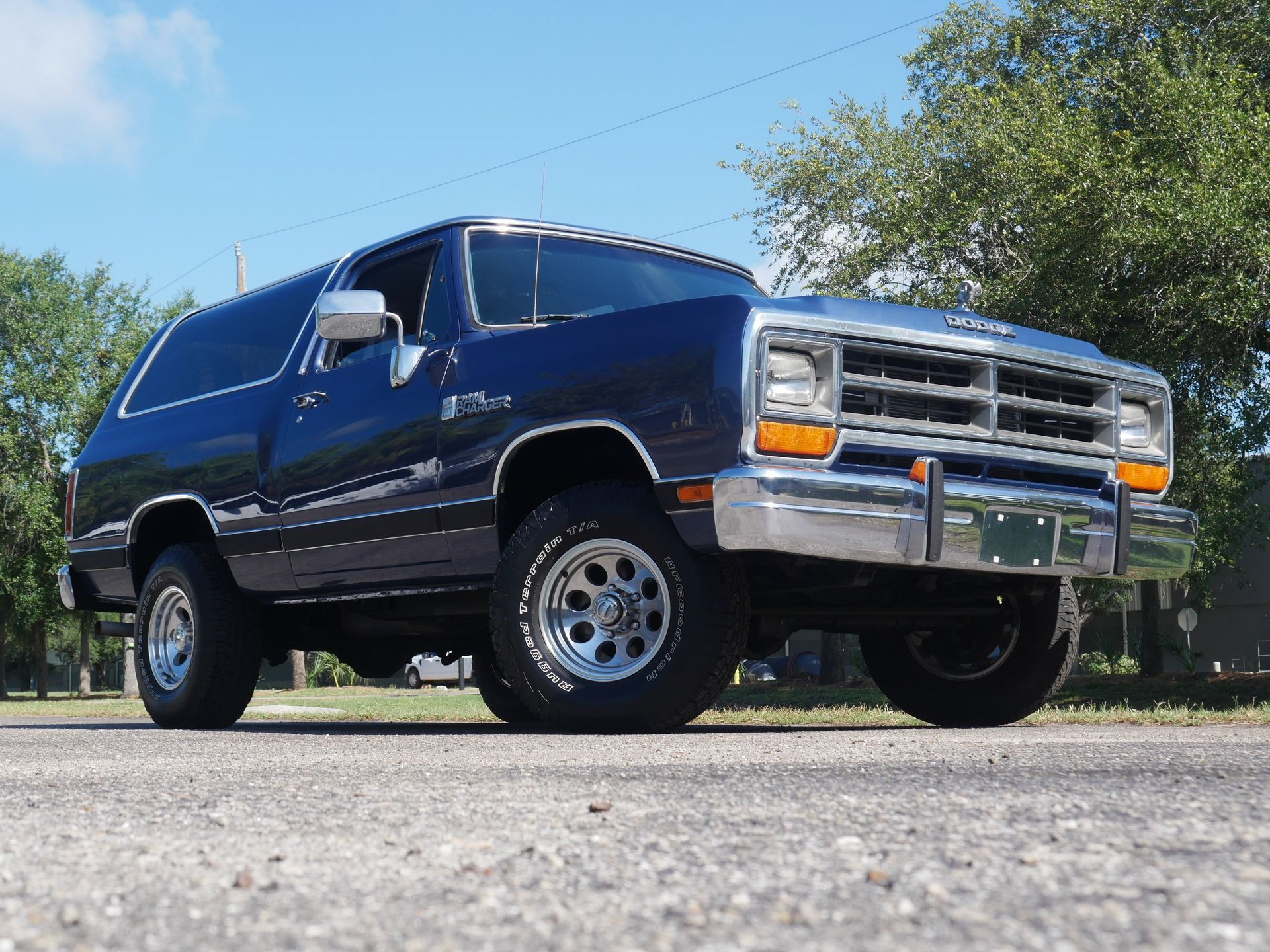 Used 1988 Dodge Ramcharger 4WD image 3
