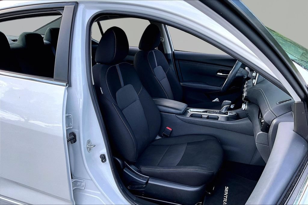 Used 2024 Nissan Sentra SV FWD image 22