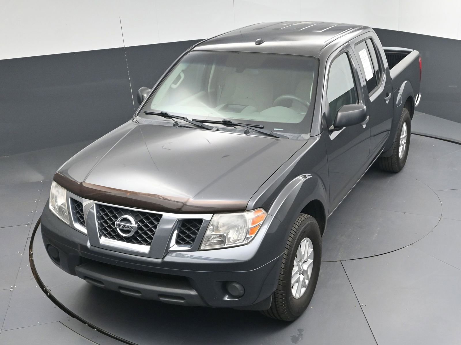 Used 2015 Nissan Frontier SV RWD image 25