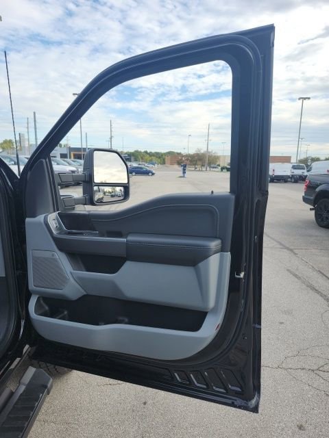 New 2026 Ford F350 XLT image 24