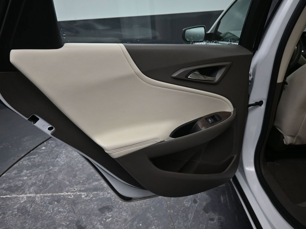 Used 2024 Chevrolet Malibu LT image 25