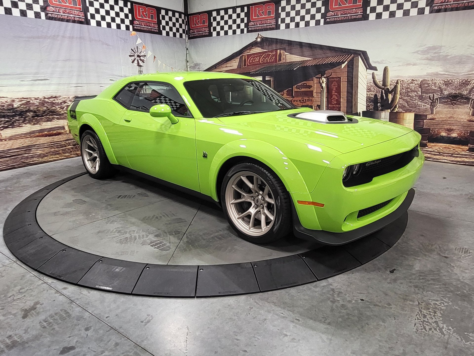 Used 2023 Dodge Challenger R/T Scat Pack RWD image 1