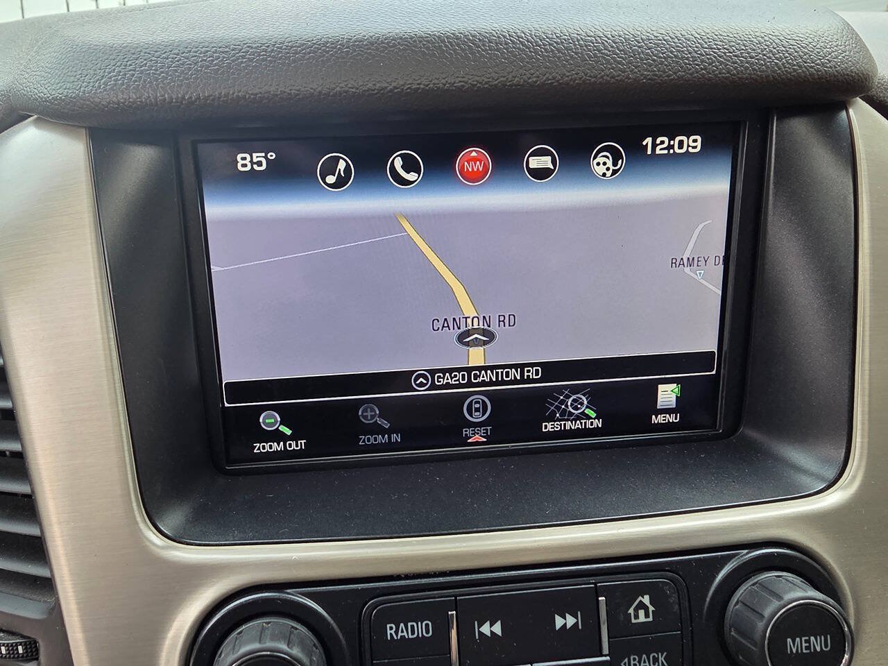 Used 2016 GMC Yukon XL Denali w/ Open Road Package RWD image 17
