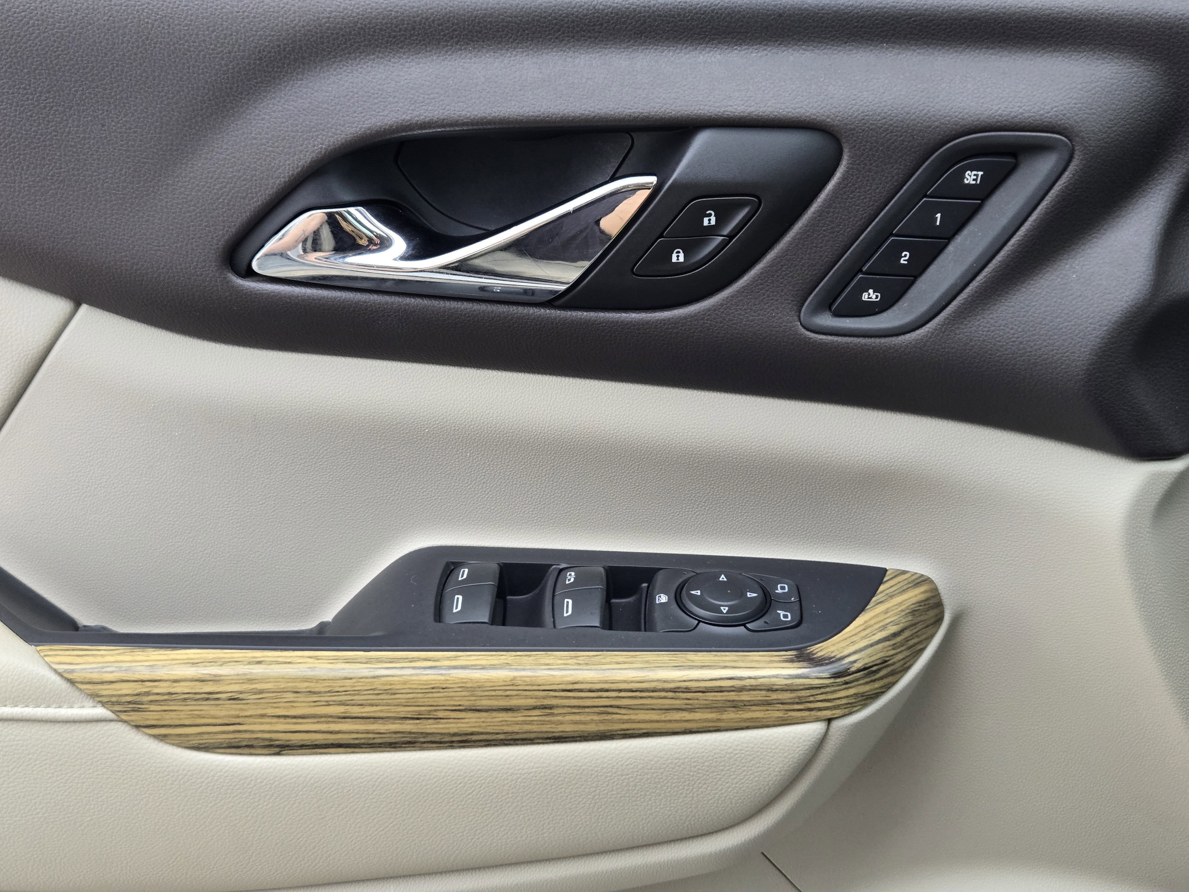 Used 2017 GMC Acadia Denali w/ Technology Package image 17