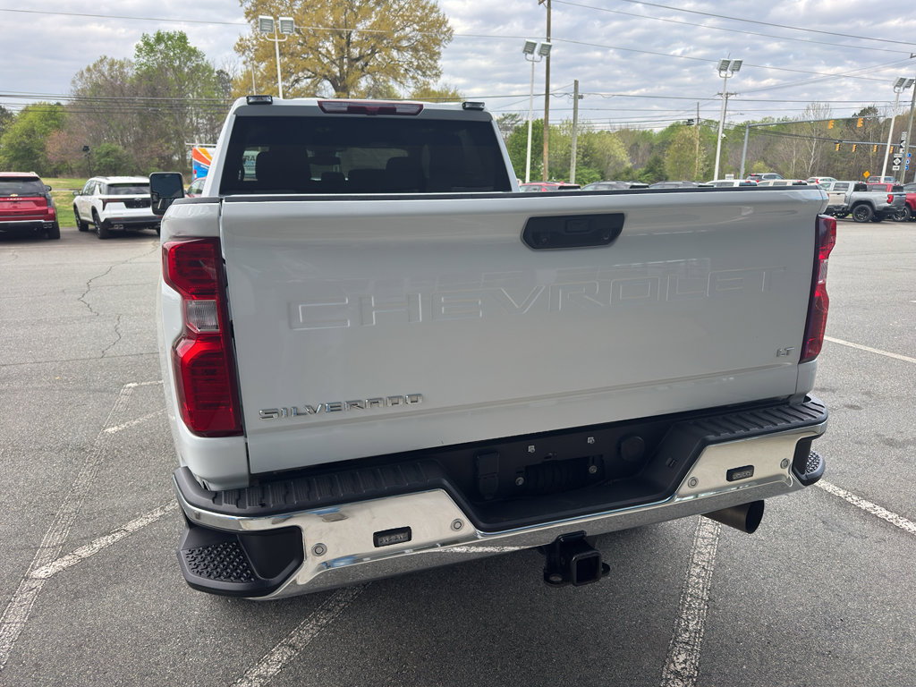 Used 2024 Chevrolet Silverado 3500 LT w/ Safety Package AWD/4WD image 5