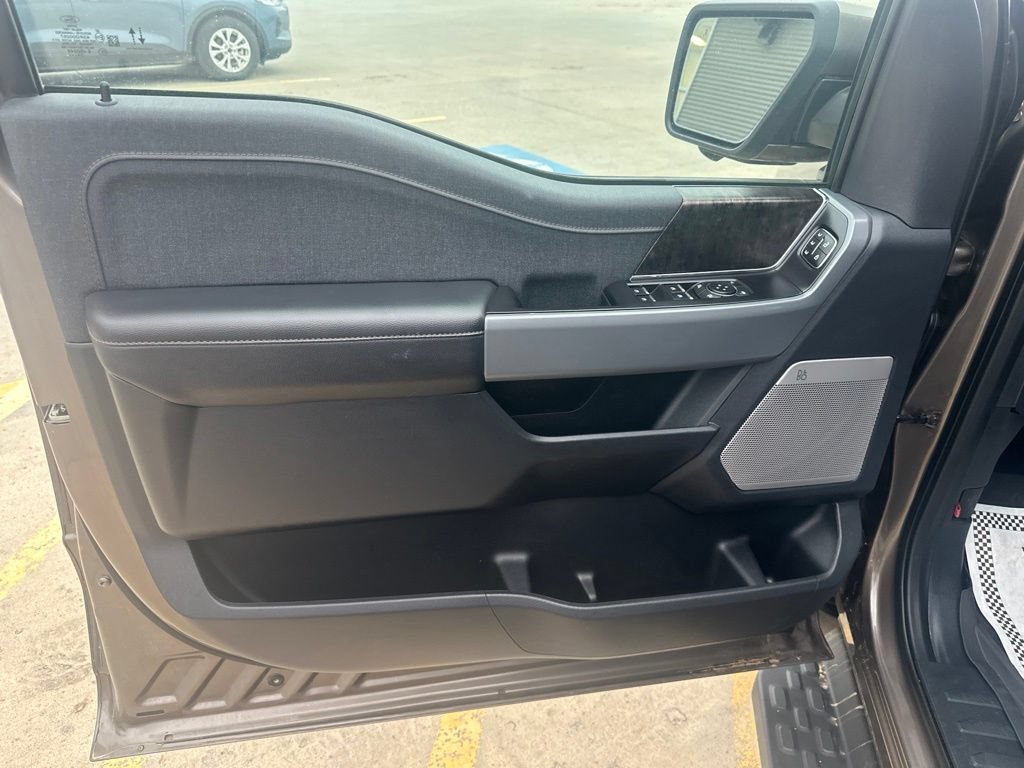 Used 2023 Ford F150 Lightning Lariat AWD/4WD image 14