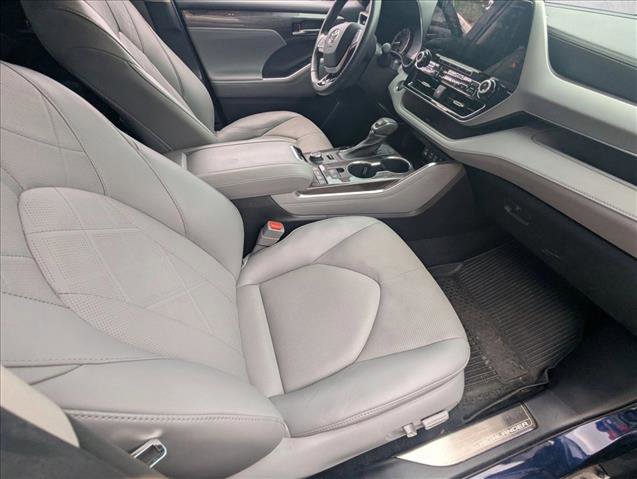 Used 2022 Toyota Highlander Platinum AWD/4WD image 20