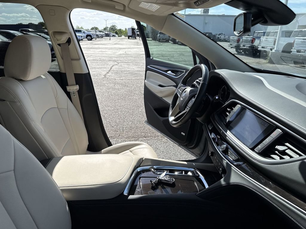Certified 2023 Buick Enclave Essence w/ Experience Buick Package FWD image 13