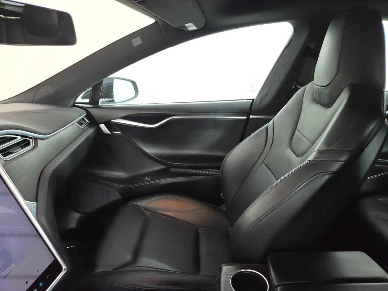 Used 2016 Tesla Model S 70D AWD/4WD image 16