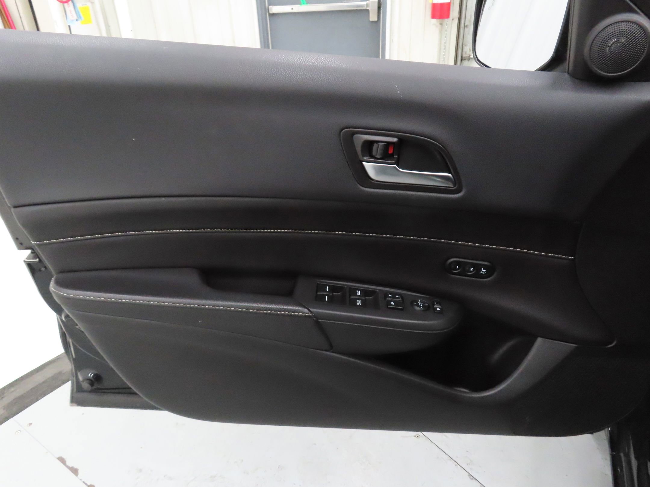 Used 2020 Acura ILX w/ Premium Package image 9