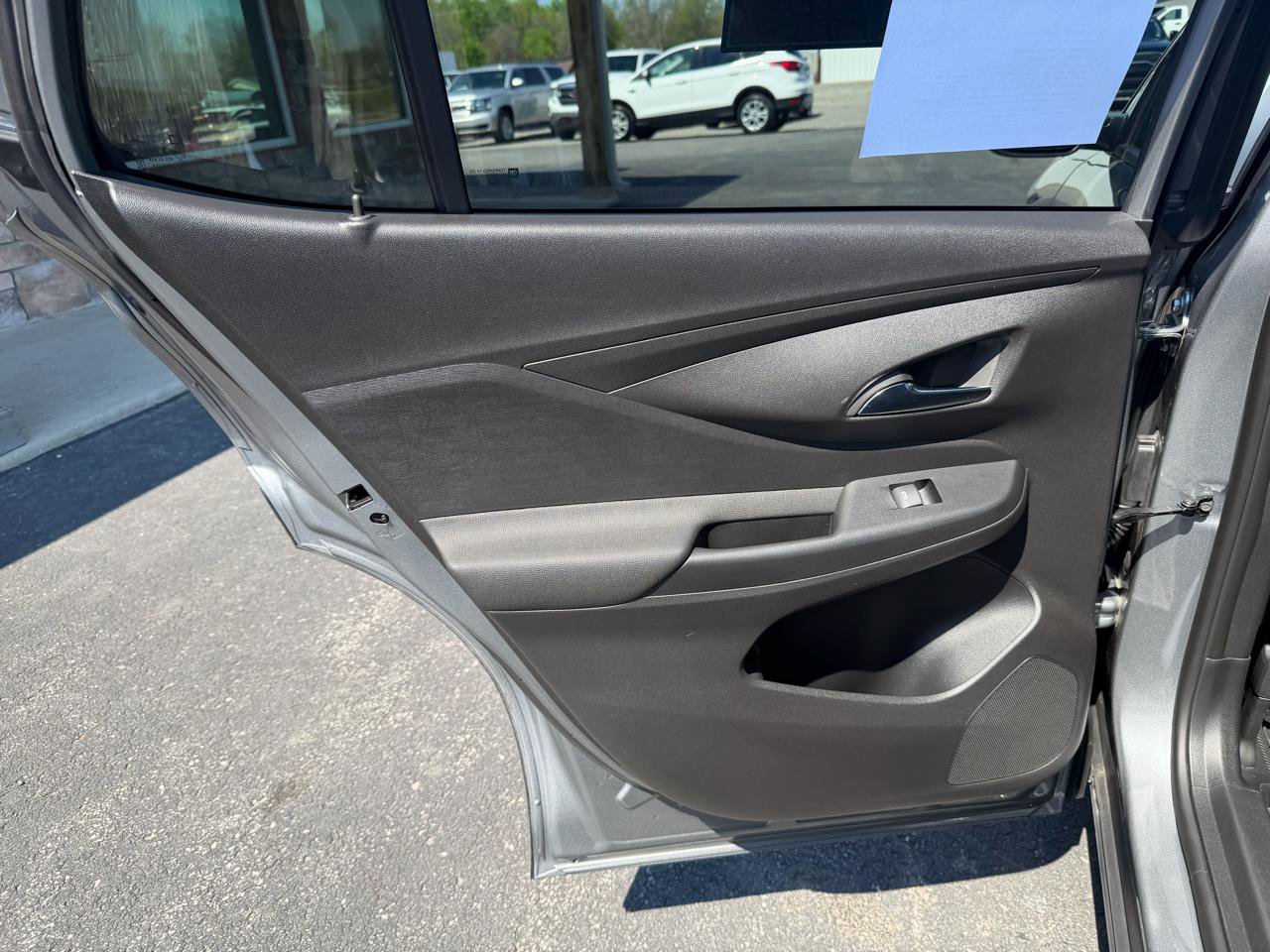 Used 2025 Buick Envista Preferred w/ Convenience I Package FWD image 17
