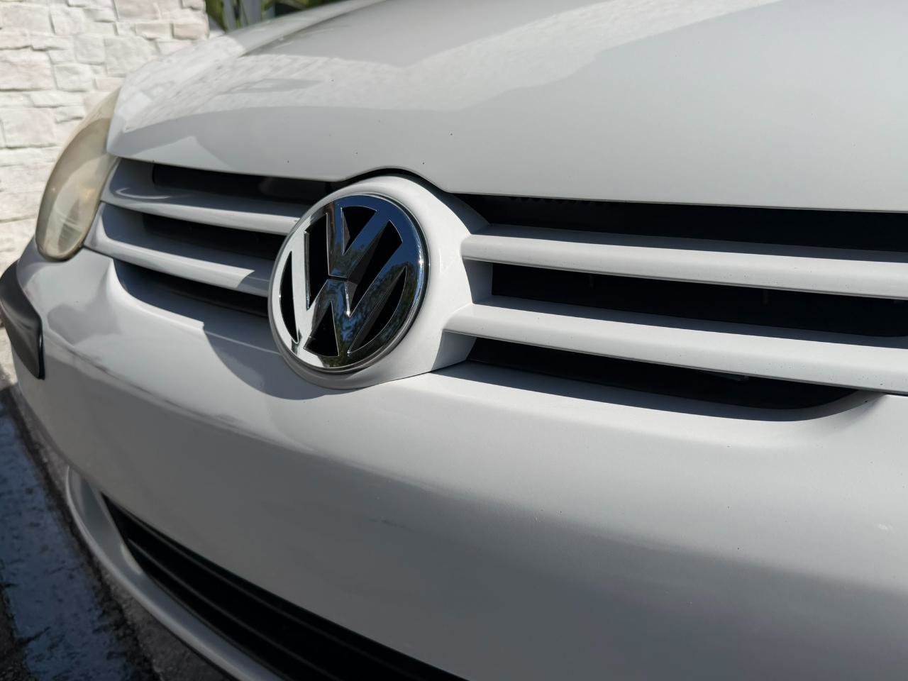 Used 2009 Volkswagen Rabbit S image 5