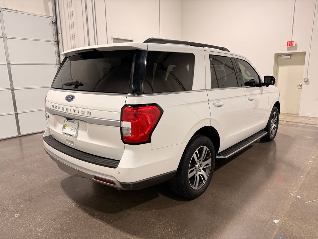 Used 2022 Ford Expedition XLT image 5