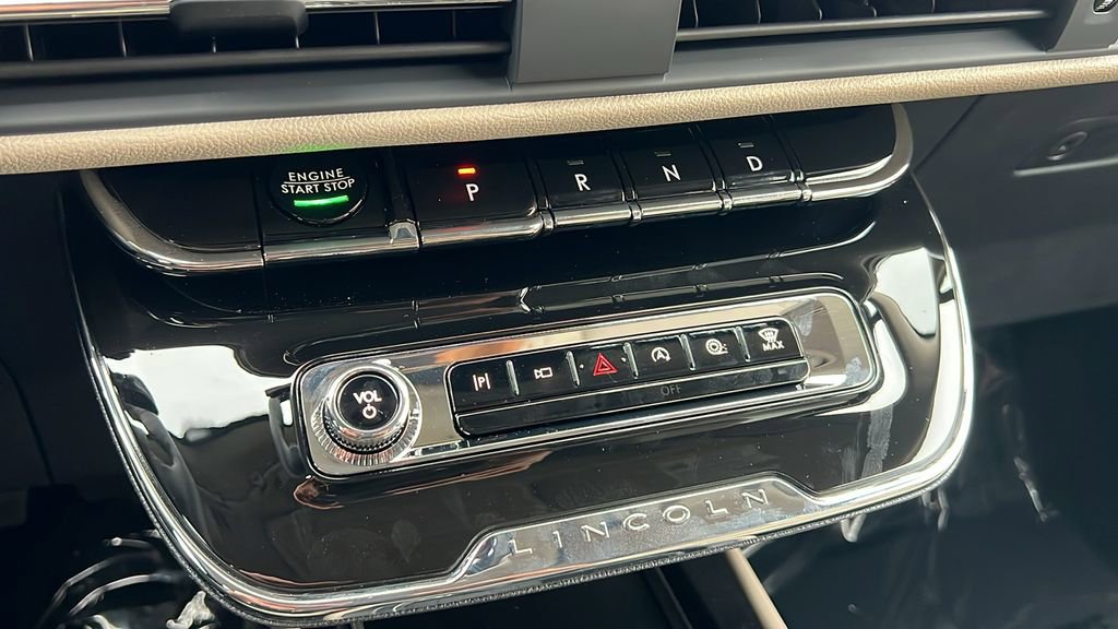 New 2025 Lincoln Corsair Premiere w/ Equipment Group 101A image 15