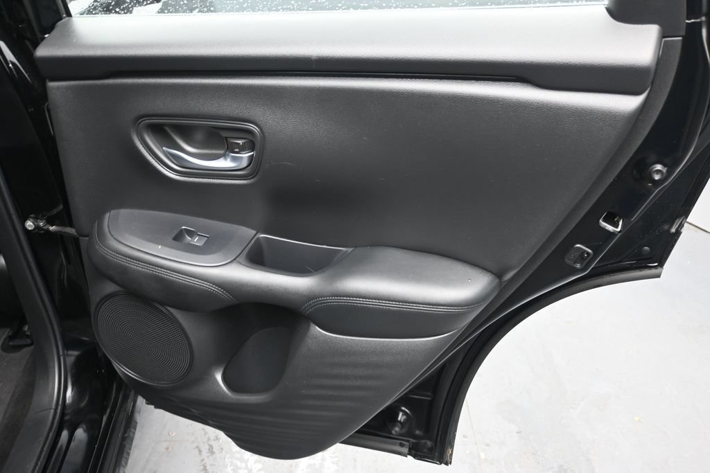 Used 2023 Honda HR-V LX image 16