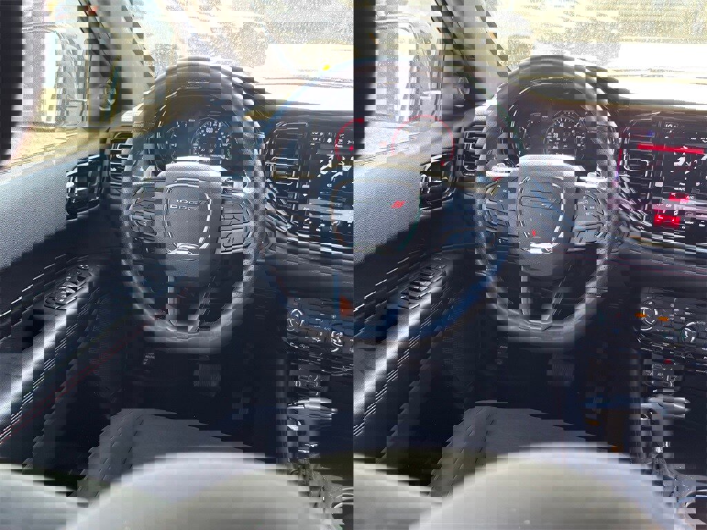 Used 2025 Dodge Durango GT image 23