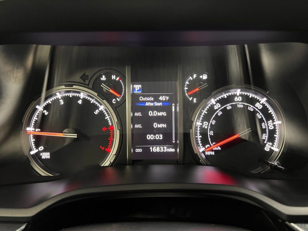 Used 2022 Toyota 4Runner TRD Off-Road Premium image 31