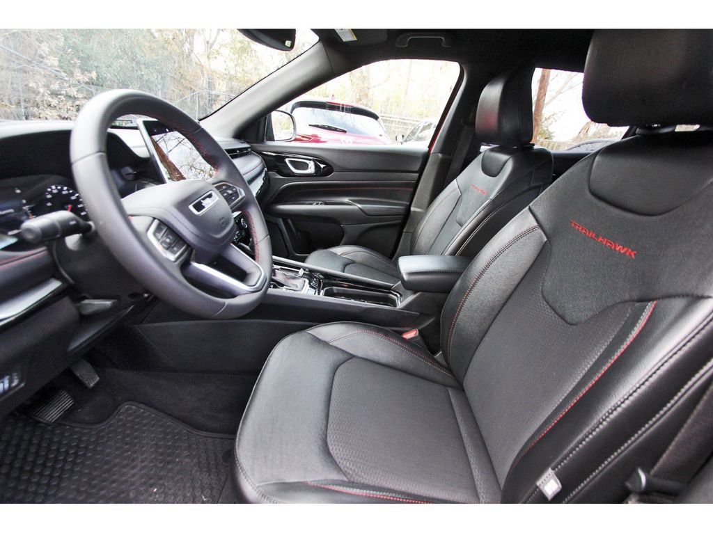 Used 2023 Jeep Compass Trailhawk AWD/4WD image 13