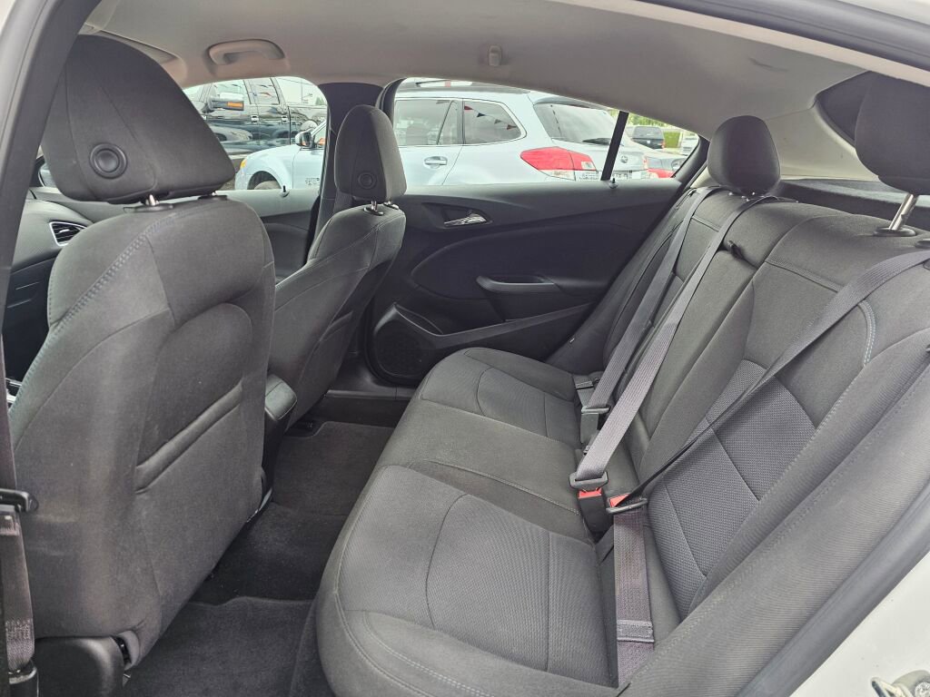 Used 2017 Chevrolet Cruze LT w/ Convenience Package image 20