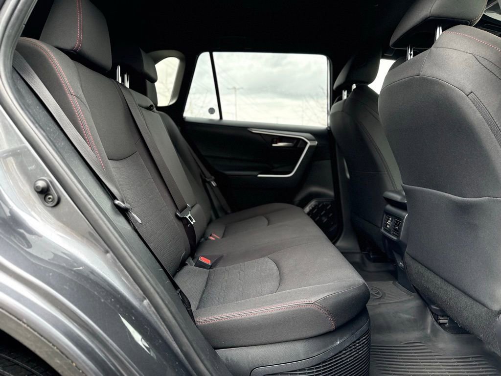 Used 2024 Toyota RAV4 SE AWD/4WD image 18