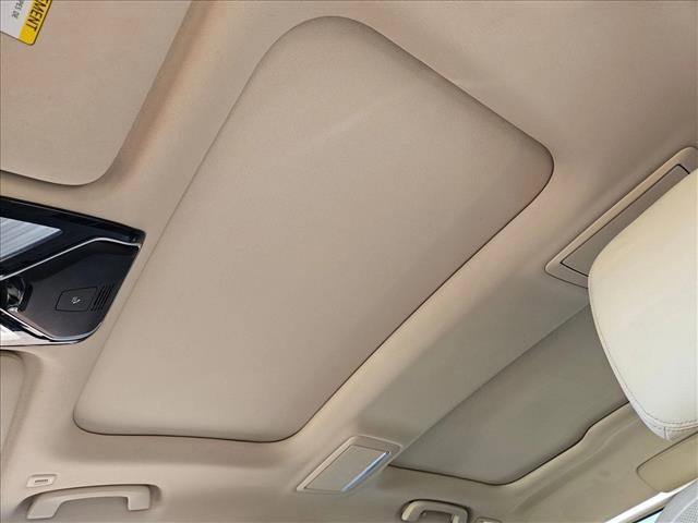 Used 2017 BMW 740i xDrive image 14