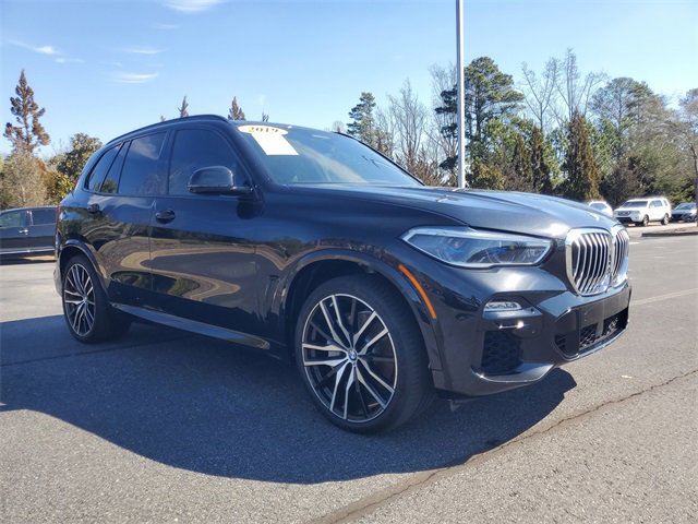 Used 2019 BMW X5 xDrive50i w/ M Sport Package image 3