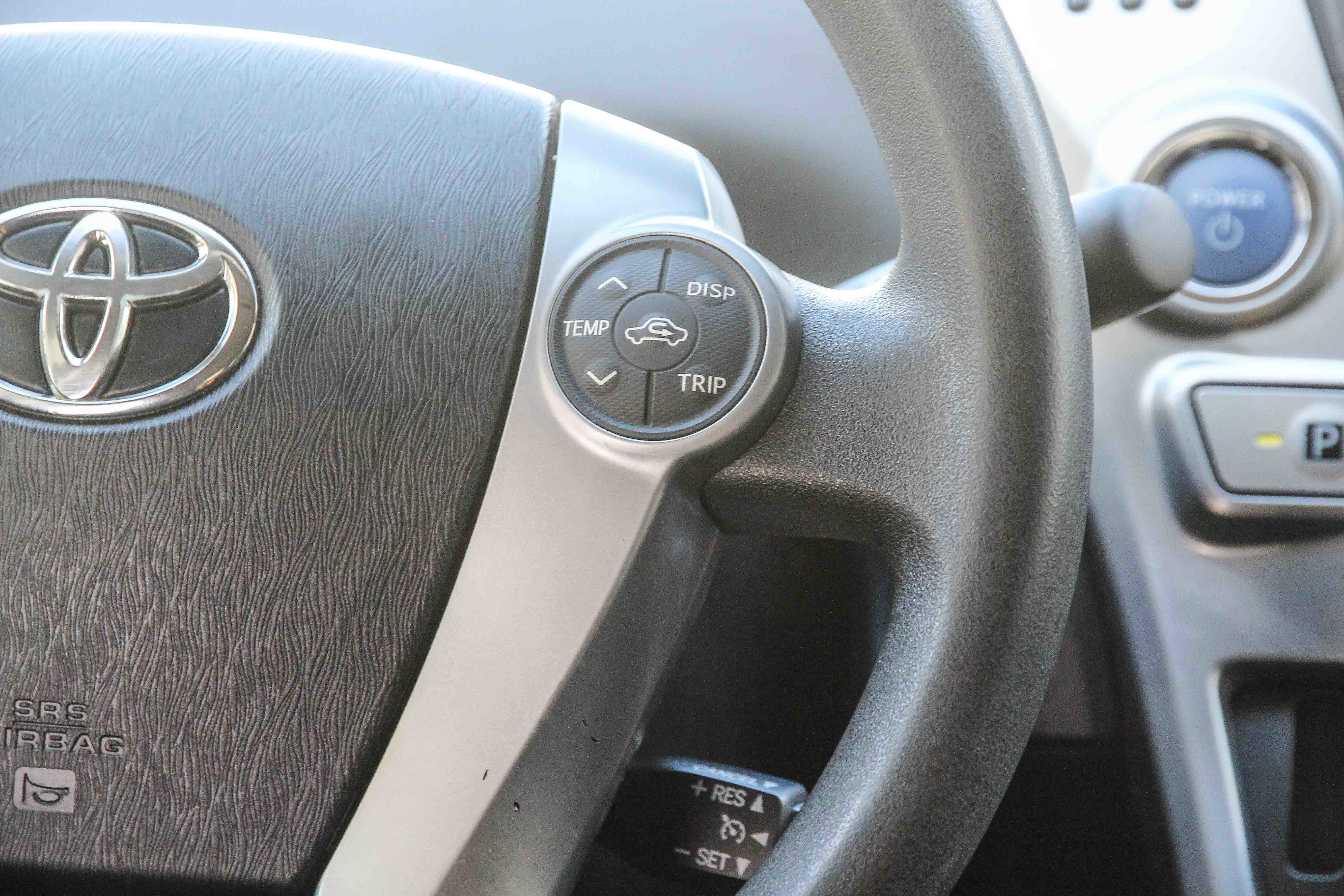 Used 2017 Toyota Prius V Five image 26