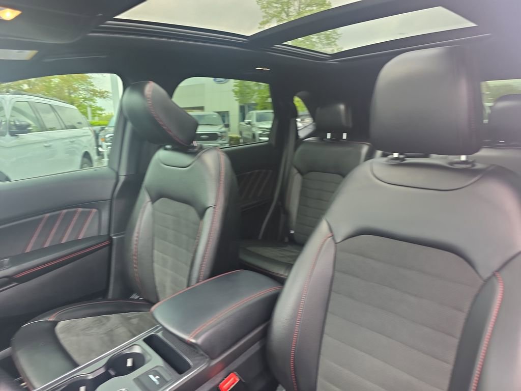 Certified 2021 Ford Edge ST-Line AWD/4WD image 19