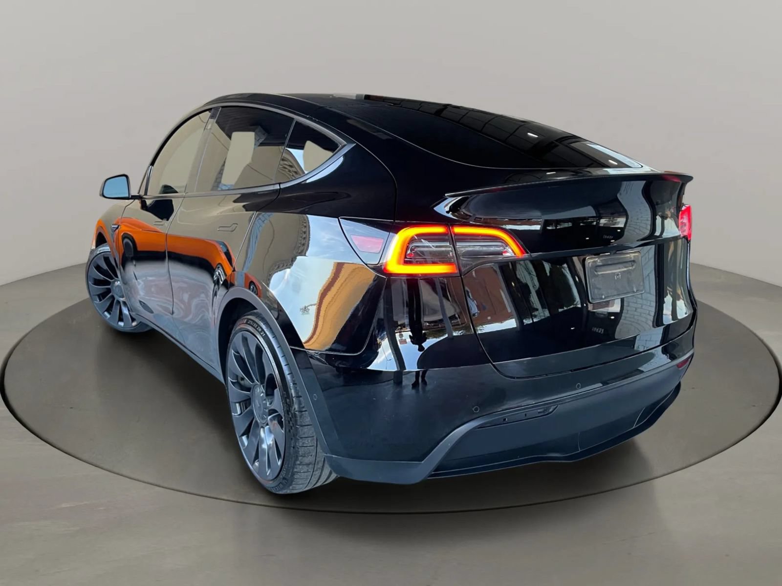 Used 2022 Tesla Model Y Performance AWD/4WD image 3