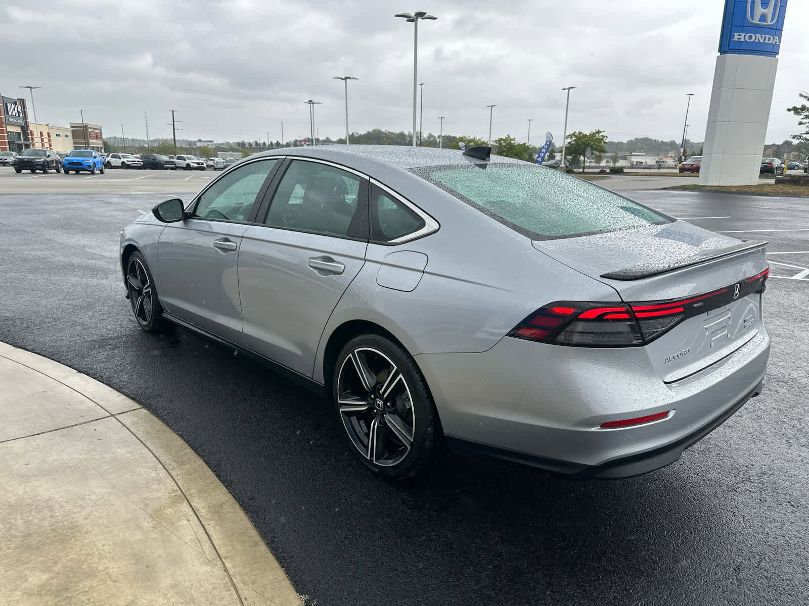 Used 2023 Honda Accord Sport image 6