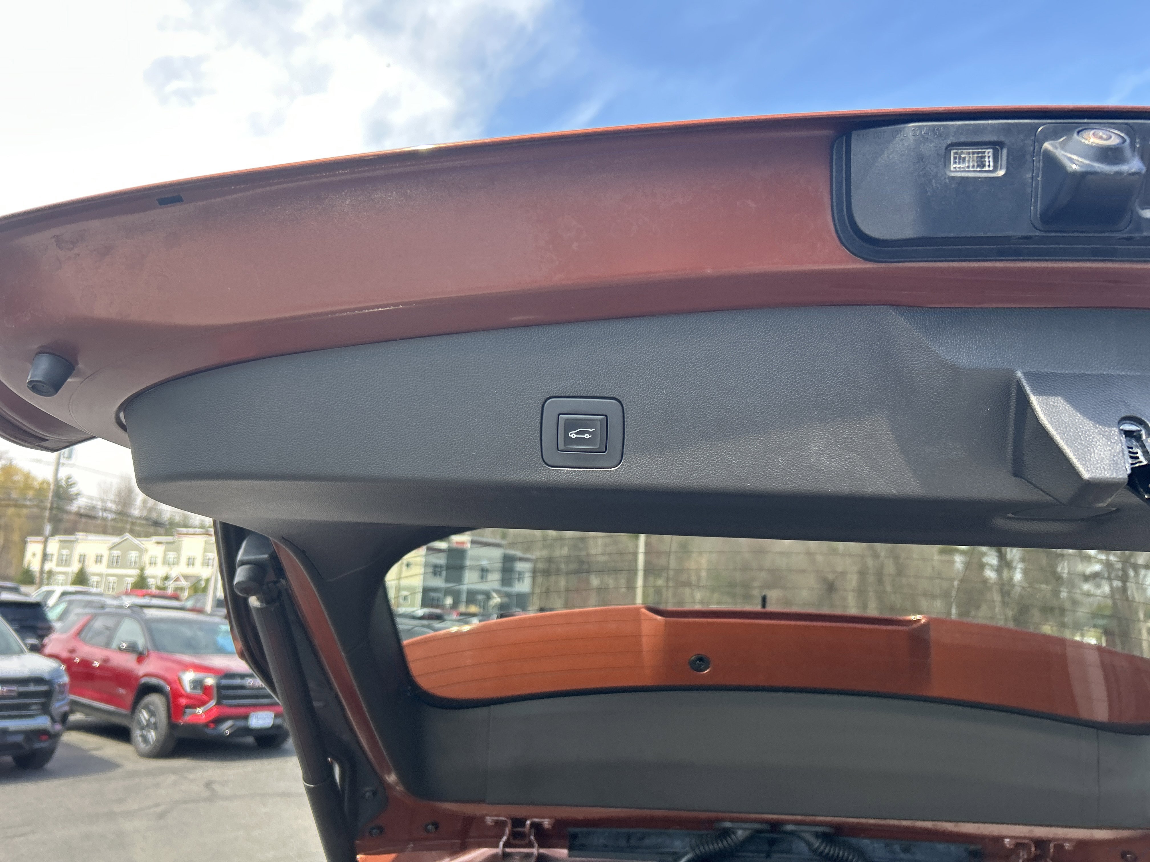 Used 2020 Buick Encore GX Essence w/ Advanced Technology Package image 10